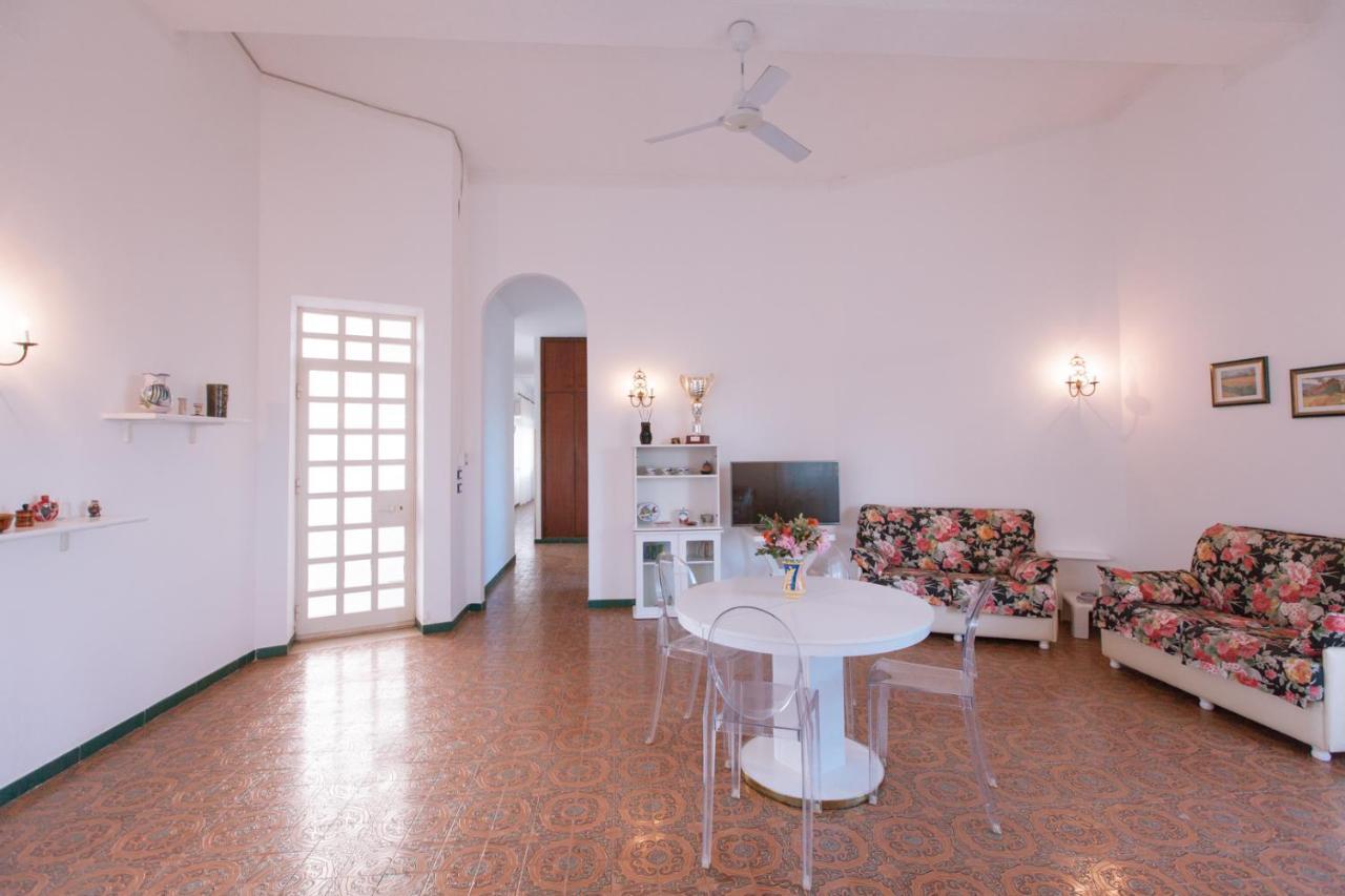 Casa Vacanze Ibiscus Alcamo Marina Exterior foto