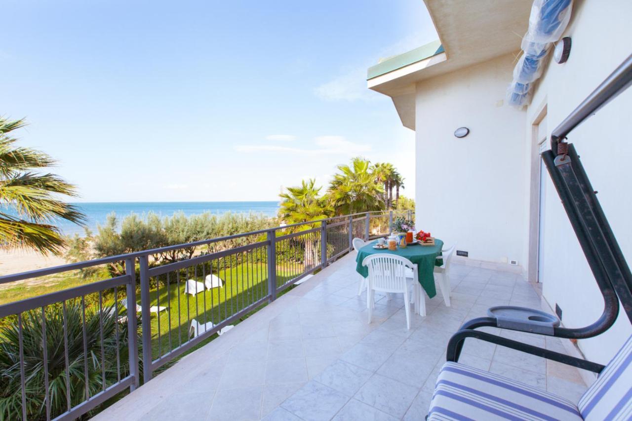 Casa Vacanze Ibiscus Alcamo Marina Exterior foto